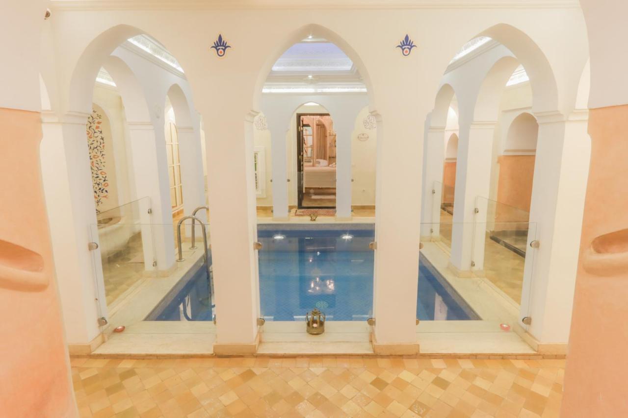 Riad Palais Des Princesses & Spa Marrakesh Exterior foto The hammam at the hotel