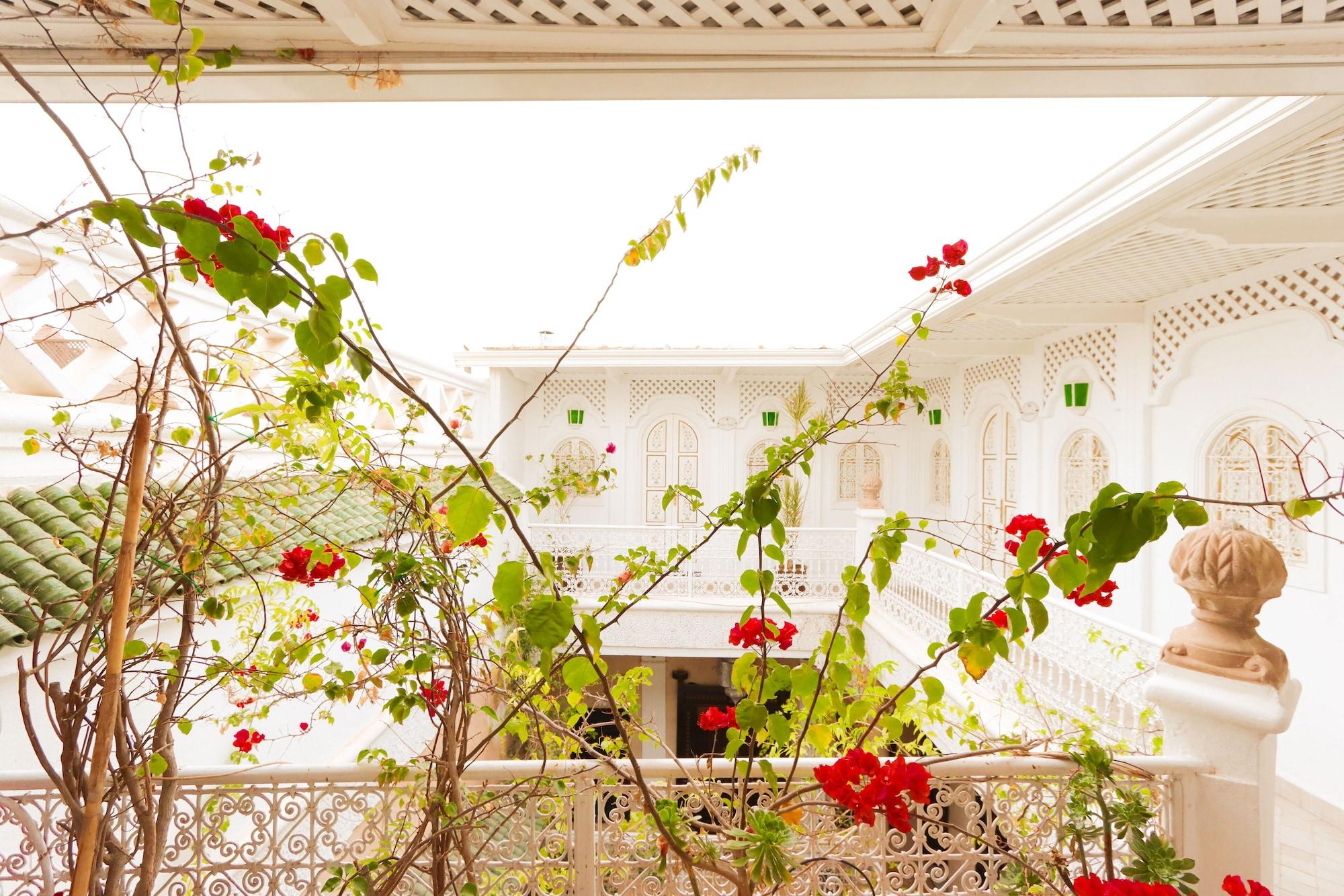 Riad Palais Des Princesses & Spa Marrakesh Exterior foto The courtyard of the Riad
